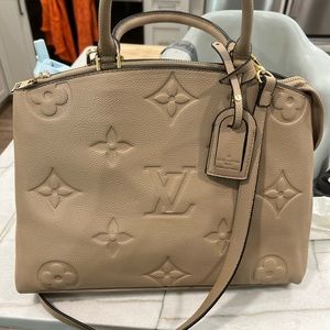 Beige handbag